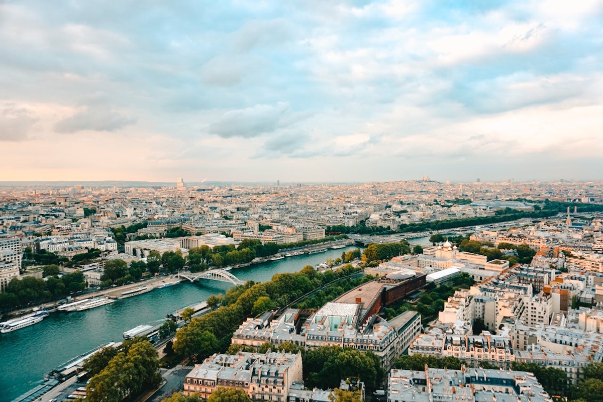 The French Wealth Tax – What American Expats Need to Know in 2026