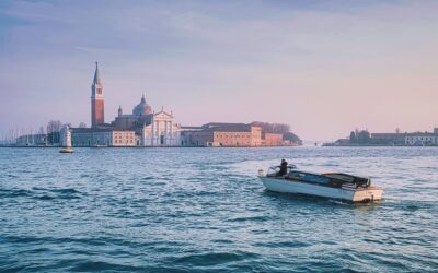 Investment Considerations for American Expats in Italy